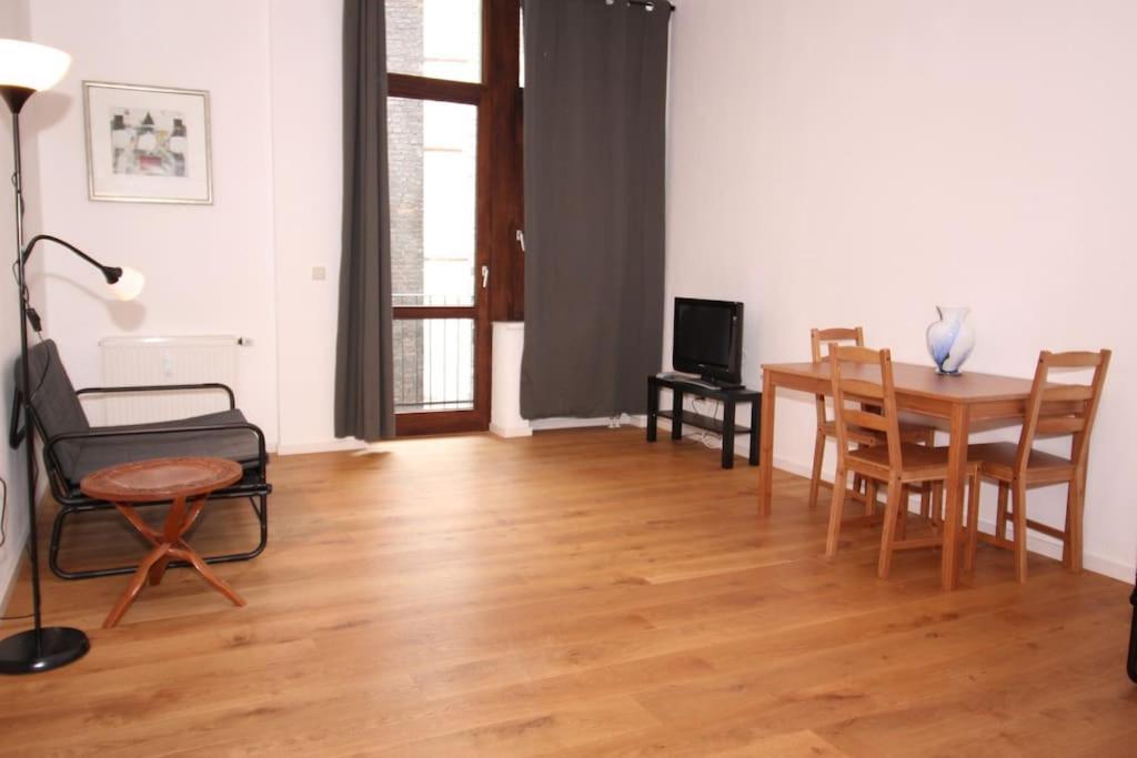 Mainhatten Apartment Frankfurt am Main Ruang foto